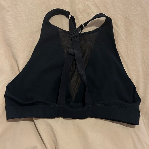 🕶️Kit and Ace Sexy Mesh Sports bra 👟 - Picture 2 of 5